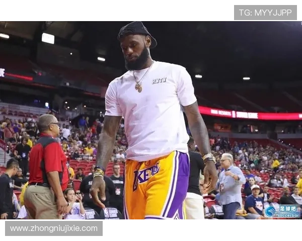 当足球巨星遇上篮球传奇:跨界对话与运动激情的碰撞